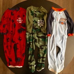 12-18 months old onesies (3 pairs all together)